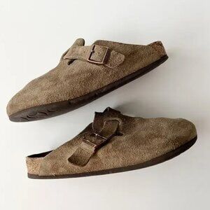 Birkenstock’s Boston soft footbed brown suede clogs Size 43 Men's 10-10.5